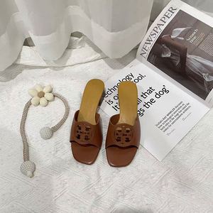 Nuevas Sandalias de Tacón Alto con Diseño Geométrico en Cuero Genuino, Ajustables y de Punta Abierta para Damas - Product Image 5