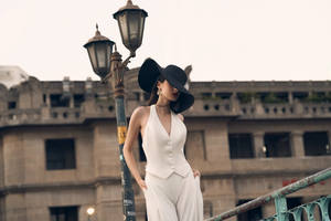 Precio al por mayor Pantalones de mujer de cintura alta Etiquetas personalizadas Nina Pantalón acampanado Tela de alta calidad Enzo Fábrica de Vietnam - Product Image 6