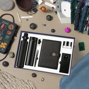 Set di Quaderni Formato A5 con Copertina in Pelle PU Morbida, Rilegatura a Spirale, Agenda Stampata, Portapenne in Pelle, Grande Cancelleria - Product Image 4