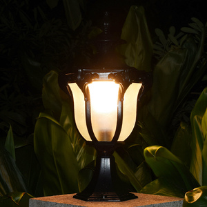 Lámpara de Jardín LED de Estilo Europeo Vintage, Retro, Clásica, Tipo Poste, para Colgar en la <span class=keywords><strong>Pared</strong></span>, para Exteriores, Hoteles y Resorts - Product Image 3