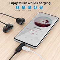Casque USB-C filaire Charge l'appareil mobile lors des appels Connecter USB-C casque d'écoute Chargeur en même temps avec adaptateur innovant