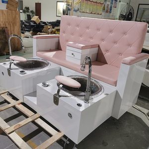 Nouveau luxe rose tufté cuir pied <span class=keywords><strong>Spa</strong></span> pédicure chaises banc Base <span class=keywords><strong>en</strong></span> <span class=keywords><strong>bois</strong></span> Double stations de pédicure <span class=keywords><strong>à</strong></span> <span class=keywords><strong>vendre</strong></span> - Product Image 4