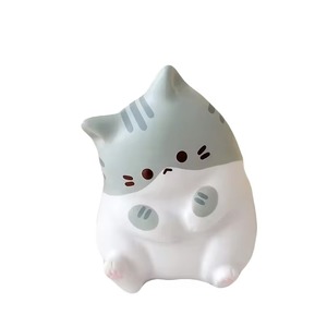 Jouet Squishy en Mousse PU Chaton Mignon, Poupée Animale de Simulation à Rebond Lent pour Soulager le Stress, Jouet Anti-Stress pour Tous les Âges - Product Image 2