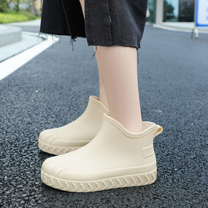 Britischer <span class=keywords><strong>GUZU</strong></span> Modell 814 Modischer Wasserdichter PVC-Stiefel mit Runder Spitze und Niedrigem Schaft für Damen - Frühlings-Pendlerstiefel - Product Image 1