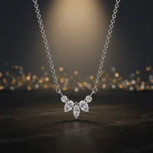 Pendentif cascade de diamants opulents (Bijoux de soirée de haute couture de créateur) - Product Image 1