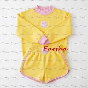 French Terry Hoodie Baby Mädchen Mock Neck Sweatshirt und Shorts Set Farbblock Kinderkleidung Maßgeschneiderte Kinder-Trainingsanzüge - Product Image 4
