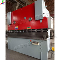 Presse plieuse CNC pour équipement industriel 25T 1.6M Machine à cintrer hydraulique en tôle d'acier Presse pliante en acier inoxydable