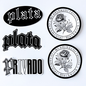 สติกเกอร์ไดคัทไวนิลพีวีซีสีขาวมีกาวในตัวสติกเกอร์ไวนิลทนรังสียูวีแบบกำหนดเองสำหรับใช้งานกลางแจ้ง - Product Image 3