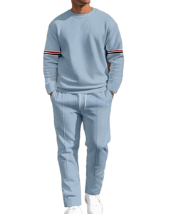 Nueva llegada de verano de los hombres transpirable ropa deportiva Casual gimnasio sólido camiseta conjunto corto Logo bordado venta al por mayor Logo bordado - Product Image 1