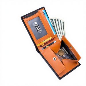 Portefeuille homme court, fin et minimaliste en cuir véritable, avec fermeture ouverte, doublure en microfibre polyester, fibre de carbone, porte-monnaie et protection RFID. - Product Image 3