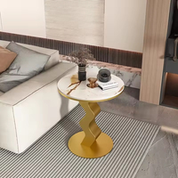 Table basse de salon de luxe légère Petite table à thé d'angle simple pour canapé Design créatif de balcon