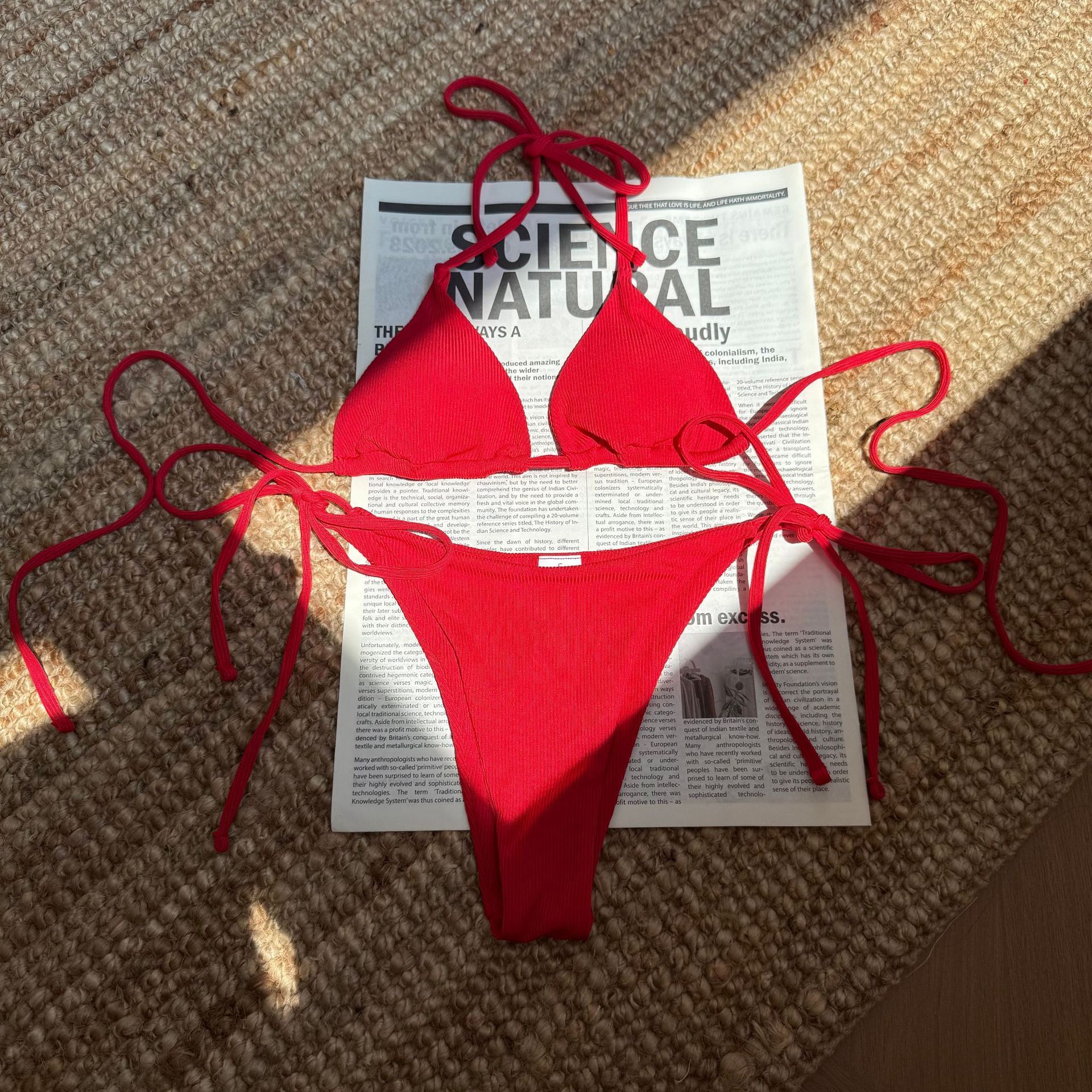 สีแดง