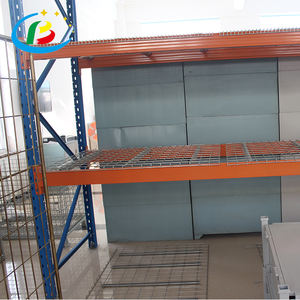 Palette métallique sur mesure en acier galvanisé de grande taille avec poutre à marches et grille métallique pour le transport et le stockage - Product Image 5