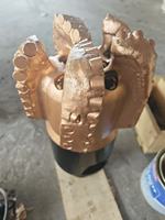 Foret tricône d'insertion de haute qualité, utilisé pour l'huile Expl Carbide Tricone Foret Rock Bit Acier allié Toutes les tailles PDC Cutter