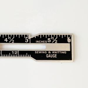 مصنع معدات أصلية لمساطر الخياطة والأدوات الحياكة المصنوعة من الألومنيوم بطول 6 بوصات و12 سم (فضي/أسود) - Product Image 6