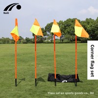 Kit de cônes de marquage pour entraînement de football à insérer au sol (poteaux de signalisation, poteaux de délimitation, drapeaux de coin) - Cônes en PVC de 1,5 m pour usage multisports