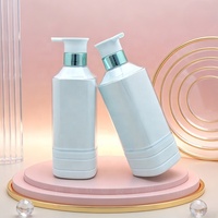 Flacon pompe carré en PET argenté électrolytique de 600 ml pour cosmétiques, idéal pour le lavage corporel, le shampoing et les soins de la peau
