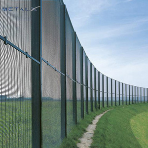Clôture anti-escalade en treillis métallique soudé sur mesure Metalx avec fil barbelé, hauteur de 6 pieds, <span class=keywords><strong>traitement</strong></span> de surface galvanisé - Product Image 3