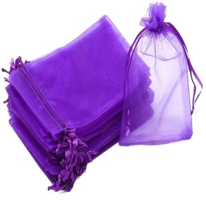 Vente en gros de pochettes triangulaires en organza avec cordon de serrage 7x9cm vert <span class=keywords><strong>militaire</strong></span> pour emballage de bijoux et cadeaux - Product Image 5