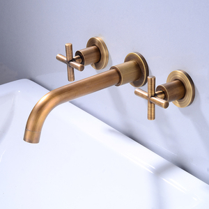 Mitigeur de lavabo <span class=keywords><strong>mural</strong></span> <span class=keywords><strong>Robinet</strong></span> d'évier de salle de bain en bronze antique <span class=keywords><strong>Robinet</strong></span> de lavabo <span class=keywords><strong>mural</strong></span> à trois trous à levier croisé - Product Image 1