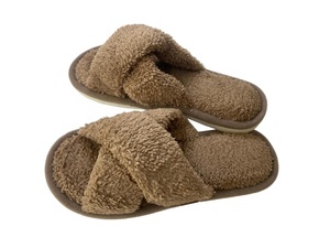 Vente en gros de pantoufles d'intérieur pour femmes, pantoufles d'hiver, pantoufles en fourrure - Product Image 5