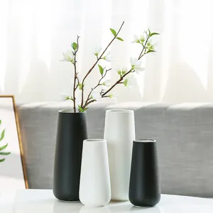 黑色白色简约现代北欧风格大尺寸陶瓷花瓶家居装饰