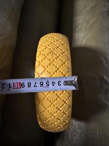 Prix d'usine <span class=keywords><strong>Roue</strong></span> en mousse PU de 10 pouces 3.00-4 avec jante en acier pour <span class=keywords><strong>brouette</strong></span> - Product Image 4