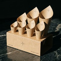 Cônes à collation en papier kraft en gros avec présentoir, cônes à frites multi-tailles en gros, service d'impression de logo personnalisé disponible