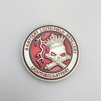 Conception de lanterne en émail de pièce d'anniversaire en zinc coulé sur mesure avec jalons culturels en métal laiton pour commandes en gros
