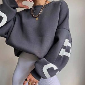 Felpa Personalizzata da Donna Oversize Stile Streetwear con Logo Grande e Lettere Stampate, a Maniche Lunghe, Spessa e Ampia - Product Image 5