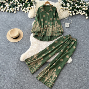 Conjunto de 2 piezas vintage de otoño para mujer, top con cuello polo y mangas abullonadas y traje estampado, venta al por mayor - Product Image 4