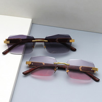 Lunettes de soleil polarisées légères et durables XuWu Fashion, monture irrégulière carrée en métal effet bois, verres miroir, vente en gros