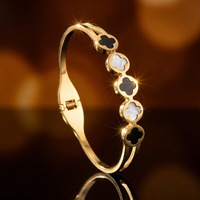 Cadeaux personnalisés, bracelets et joncs en zircon noir et blanc, trèfle à quatre feuilles, bijoux en acier inoxydable