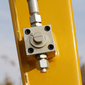 Mini-excavatrice sur chenilles, moteur électrique orange, économie d'énergie, pour creuser, niveler et ameublir le sol - Product Image 4
