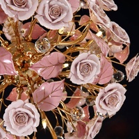 Nouveau lustre floral en céramique fait main 2025 avec cadre métallique - Lustre artistique en céramique disponible en plusieurs options de couleur