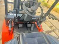 Chariot élévateur à fourche Heli H2000 de 3 tonnes, moteur Isuzu C240, mât de 4,5 m, déplacement latéral, transmission électronique, faible nombre d'heures de fonctionnement
