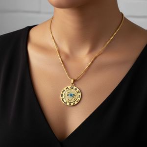 Collier avec pendentif œil d'Horus, symbole égyptien ancien, ton or et argent, bijoux unisexes, à porter au quotidien - Product Image 3