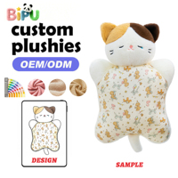 Coussins en peluche en gros à faible MOQ, motif chat Calico, rembourrés de coton PP, coussins décoratifs doux en peluche de dessin animé pour cadeau