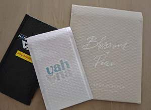 Enveloppes matelassées <span class=keywords><strong>en</strong></span> polyéthylène pour <span class=keywords><strong>envoi</strong></span> postal, avec logo personnalisé, colorées et métalliques - Product Image 6