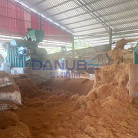Déchiqueteuse automatique de coques de noix de coco à moteur électrique/diesel, machine à cocopeat, boîte de vitesses, production de fibre de coco haute capacité