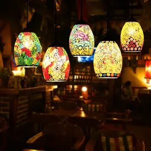 İskandinav kolye lamba dekor restoran yuvarlak top avize sanat mozaik fener vitray Petal tavan işıkları