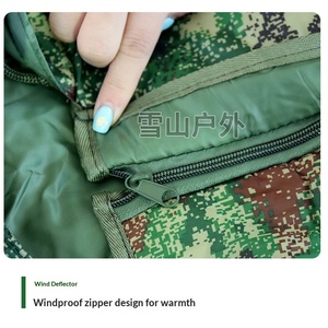 <span class=keywords><strong>Sac</strong></span> de <span class=keywords><strong>couchage</strong></span> chaud de style manteau, camouflage vert <span class=keywords><strong>militaire</strong></span>, avec rembourrage en coton PP et fil de polyester, pour le camping en plein air et les missions. - Product Image 2