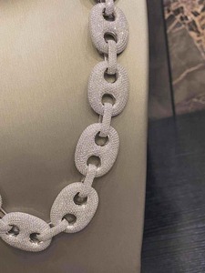 Collier chaîne cubaine en moissanite hip-hop pour femme, collection de bijoux disponible au meilleur prix du marché. - Product Image 2