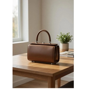 Bolso de mano de cuero más vendido para mujer con estilo elegante y diseño artesanal duradero disponible a buen precio - Product Image 1