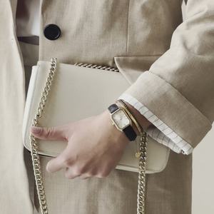 Montre-bracelet personnalisée avec logo privé pour femmes, boîtier rectangulaire carré, bracelet en acier inoxydable argent/or, montre à quartz pour femmes - Product Image 5