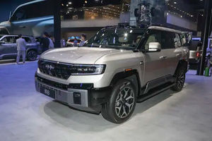 Niude Motors BYD Leopard 8 plug-in 2,0 T motor híbrido SUV motor dual 4wd Leopard 8 todoterreno híbrido SUV Coche - Product Image 2