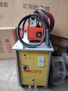 Máquina de soldar inversora portátil de 200A con control digital AC/DC TIG/MMA para procesamiento de metales en la industria. - Product Image 2