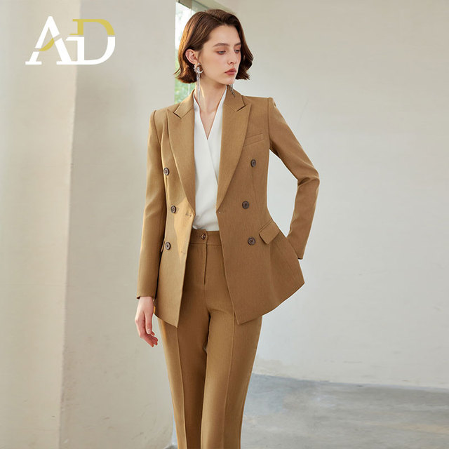 ODM OEM 2025 Hot Elegance Jackets Office Three-button Closure Front Design Office Suit&Blazers for Women From Prototype