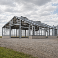 Hangar agricole en acier galvanisé avec silos à céréales et moniteurs de ventilation pour le stockage de foin et d'aliments pour animaux, bâtiment agricole