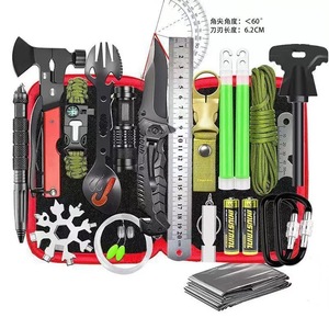 Kit de survie VCKLOFR 21x13x6cm, équipement d'urgence compact pour l'extérieur avec hache multifonction, cuillère, lampe torche, corde, sifflet - Product Image 5